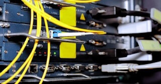 Заказать монтаж сетей в Кумертау. Обслуживание ПК, ремонт от 318 руб